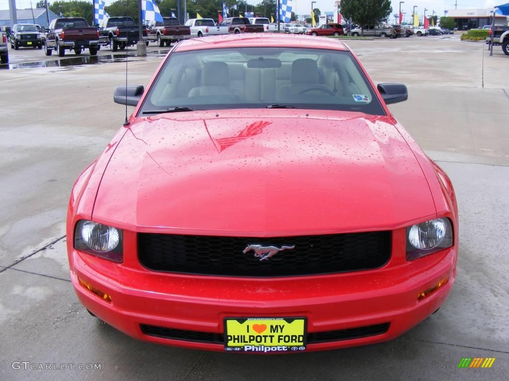 2006 Mustang V6 Premium Coupe - Torch Red / Light Parchment photo #8