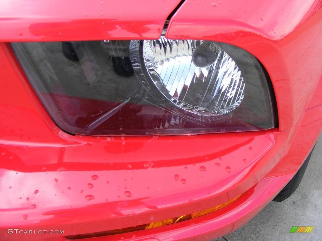 2006 Mustang V6 Premium Coupe - Torch Red / Light Parchment photo #10