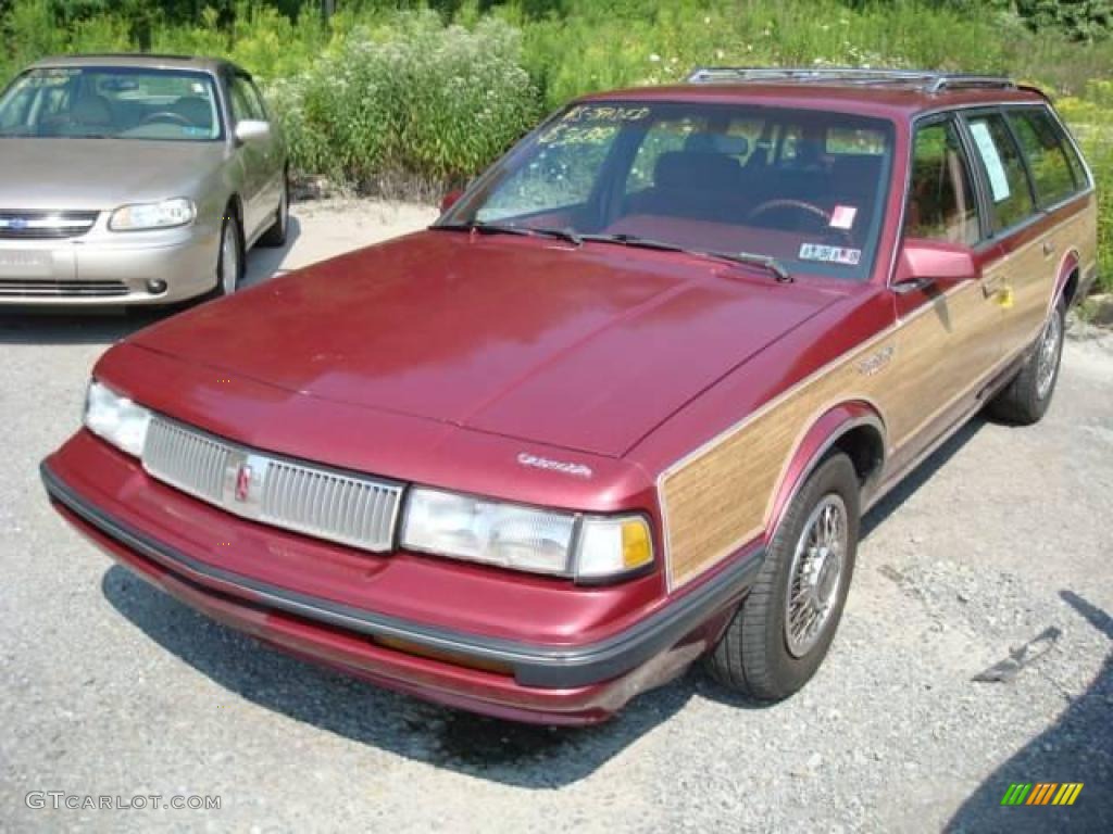 1990 Cutlass Ciera SL Cruiser Wagon - Dark Maple Red Metallic / Burgundy Red photo #4