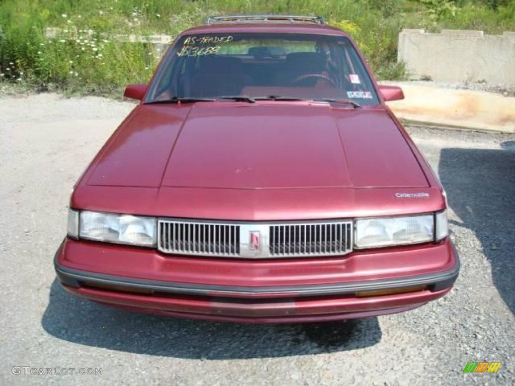 1990 Cutlass Ciera SL Cruiser Wagon - Dark Maple Red Metallic / Burgundy Red photo #5