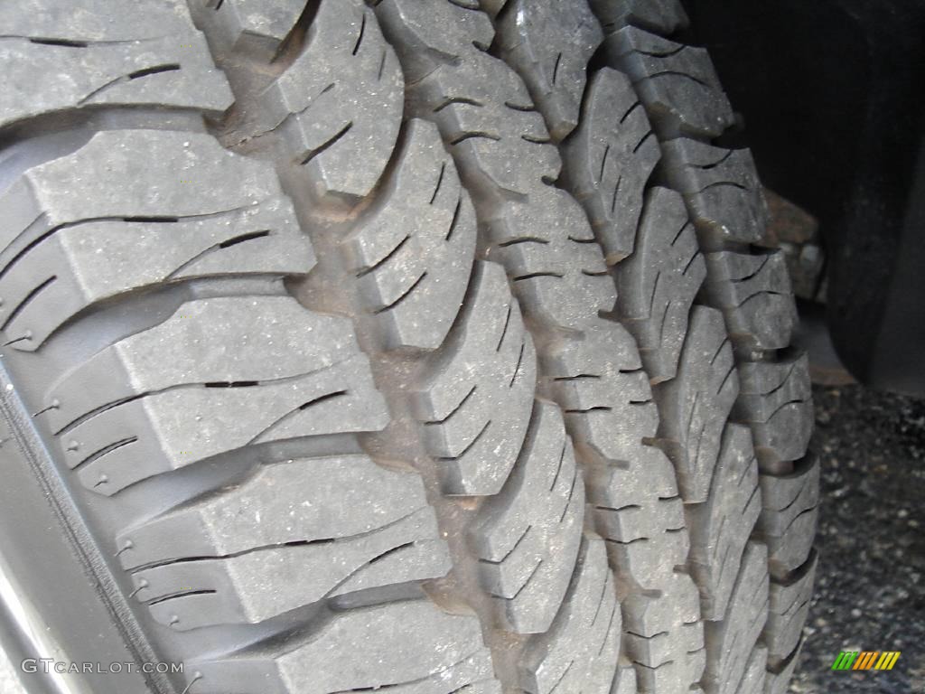 2006 Explorer XLT 4x4 - Redfire Metallic / Stone photo #11