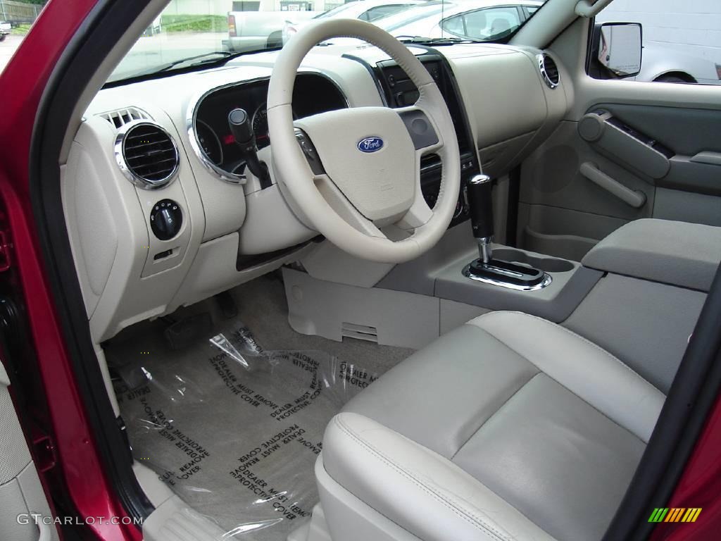 2006 Explorer XLT 4x4 - Redfire Metallic / Stone photo #27