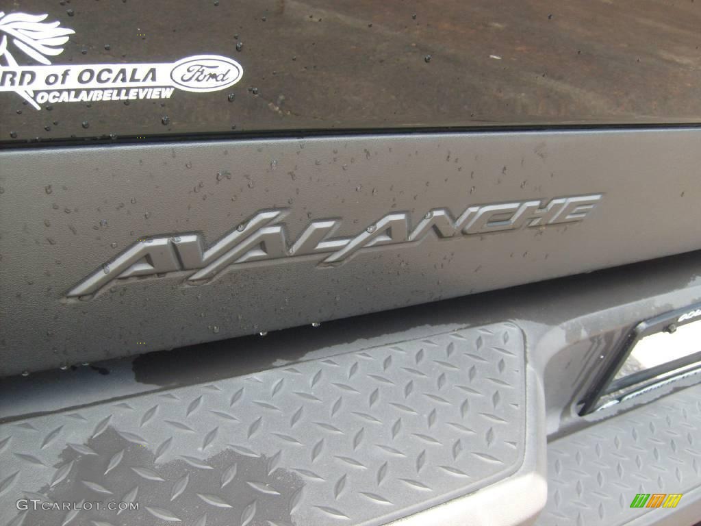 2003 Avalanche Z66 - Black / Dark Charcoal photo #11