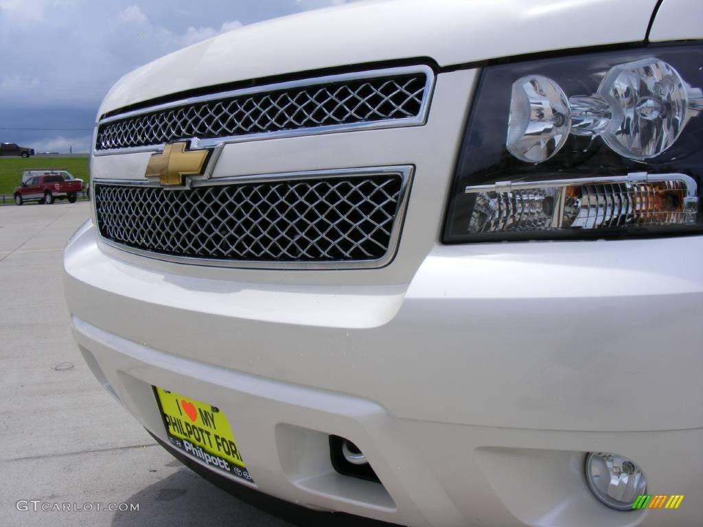 2008 Suburban 1500 LTZ - White Diamond Tricoat / Light Cashmere/Ebony photo #13