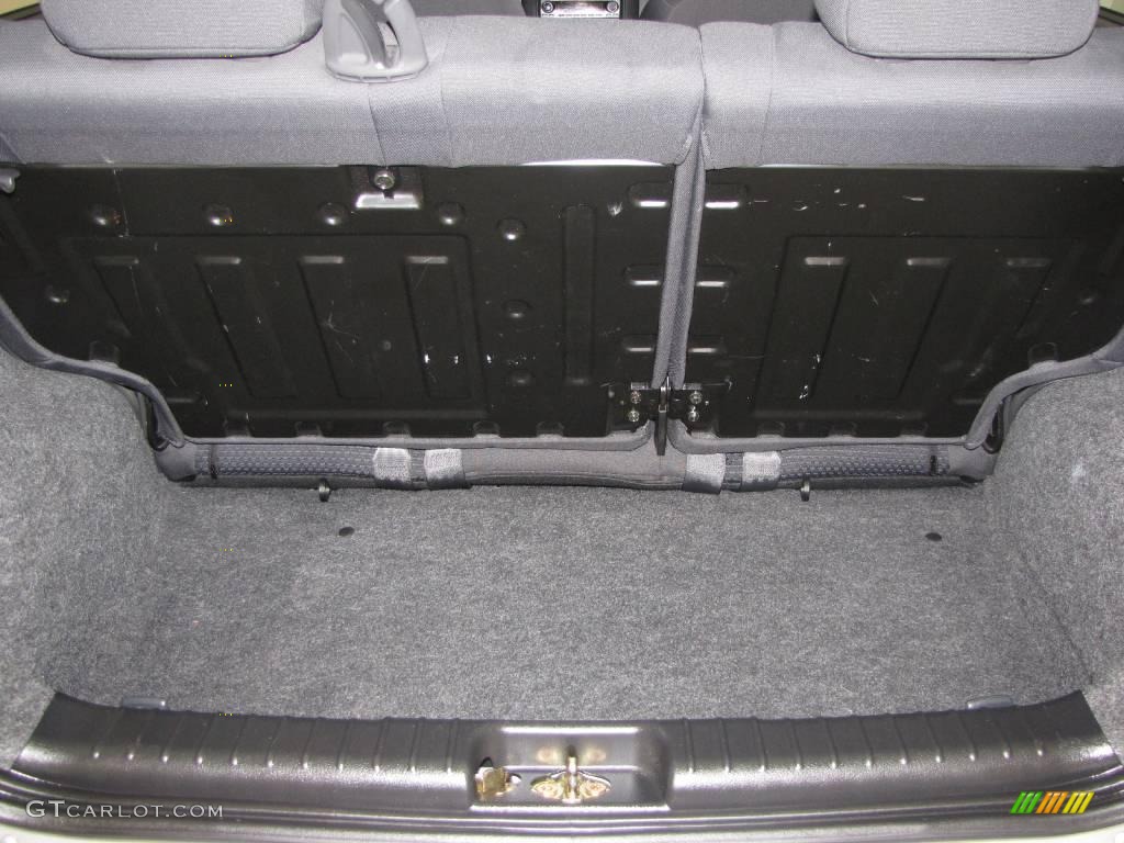 2006 Aveo LS Hatchback - Cosmic Silver / Charcoal photo #19