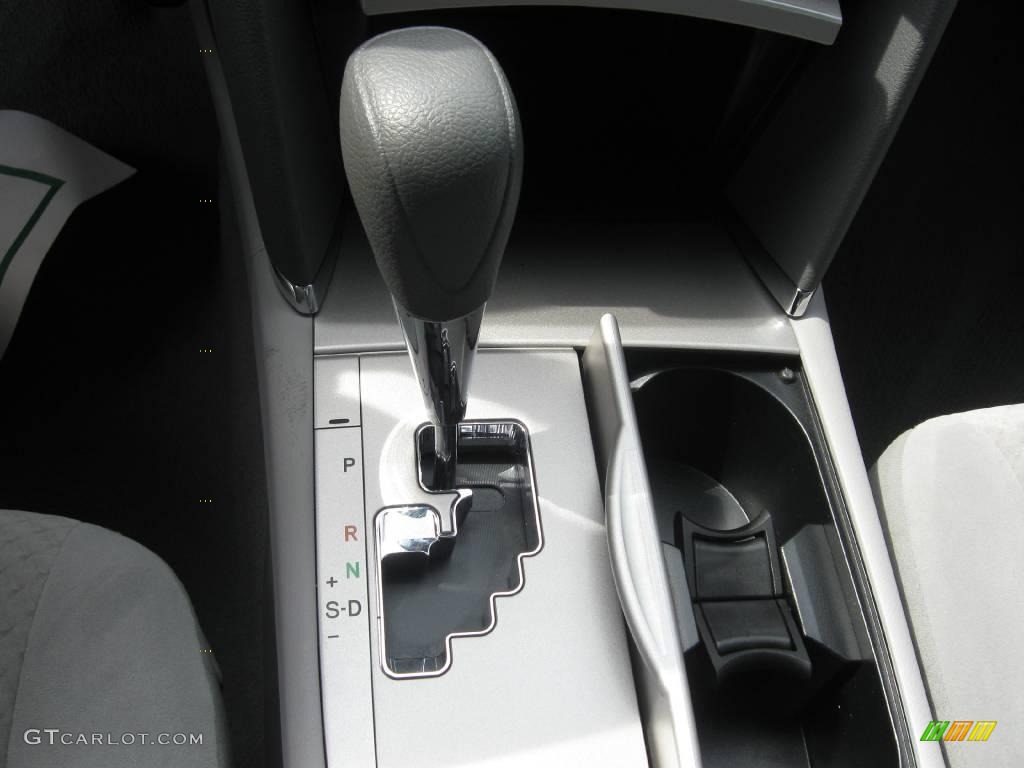 2009 Camry LE V6 - Super White / Ash photo #16