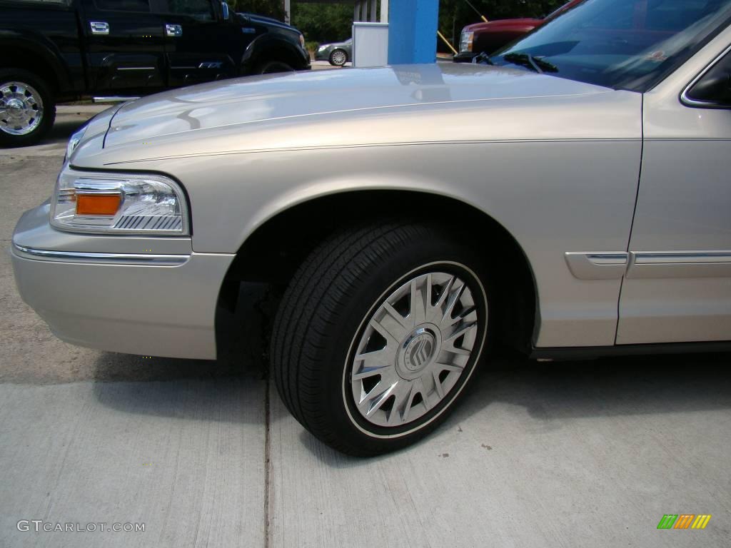 2008 Grand Marquis GS - Smokestone Metallic / Medium Light Stone photo #22