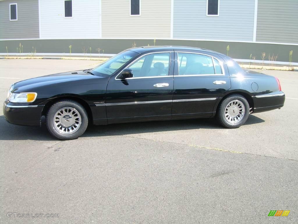 1998 Town Car Cartier - Black / Light Graphite photo #5