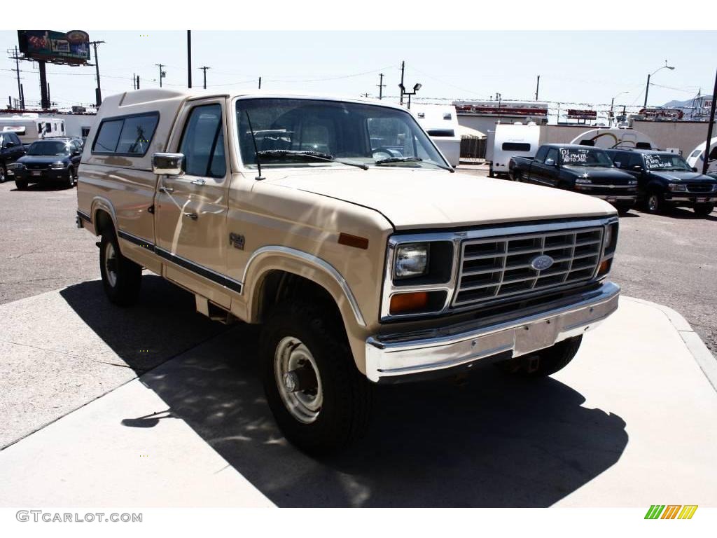 1983 F350 XLT Regular Cab 4x4 - Desert Tan / Brown/Tan photo #2