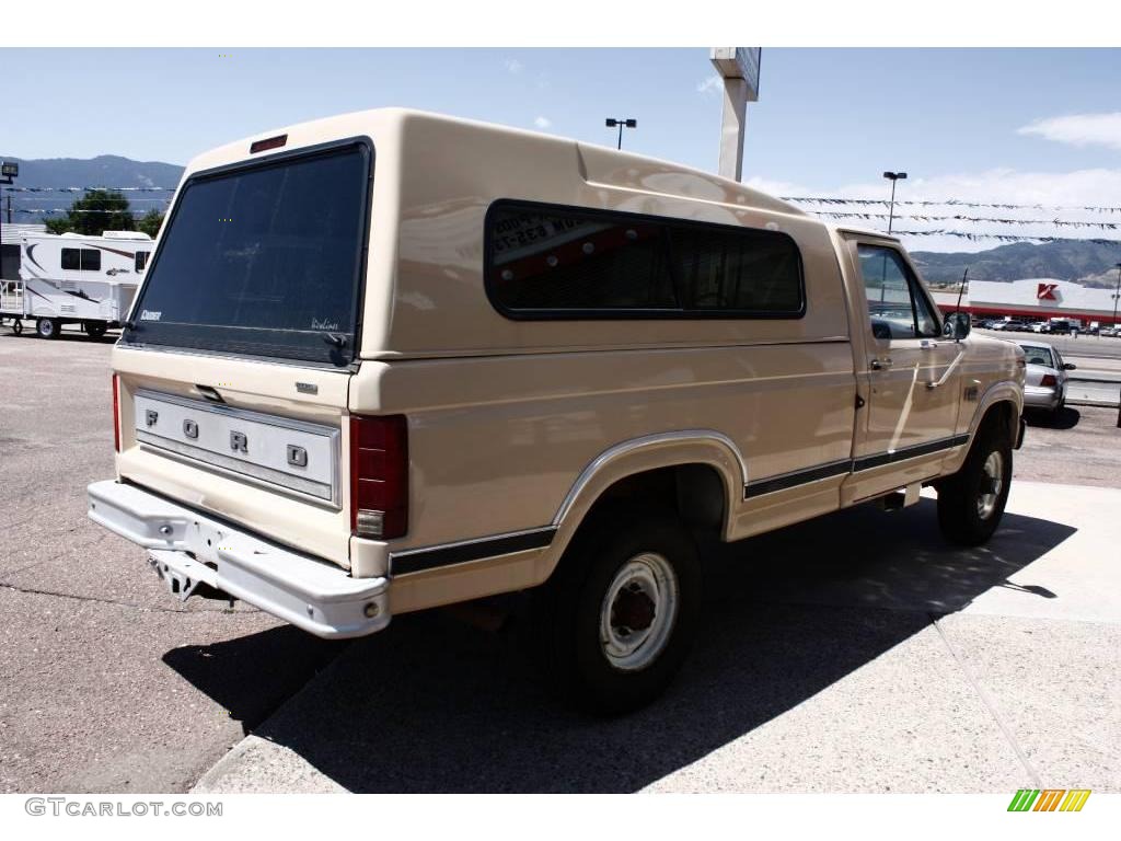 1983 F350 XLT Regular Cab 4x4 - Desert Tan / Brown/Tan photo #3