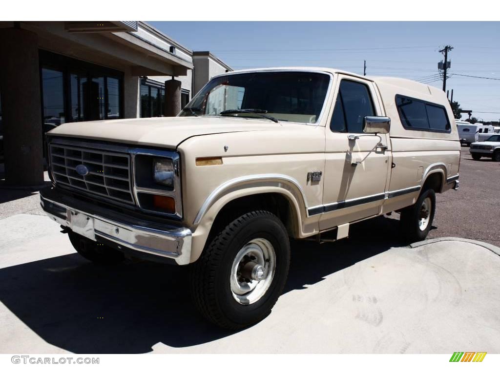 1983 F350 XLT Regular Cab 4x4 - Desert Tan / Brown/Tan photo #13
