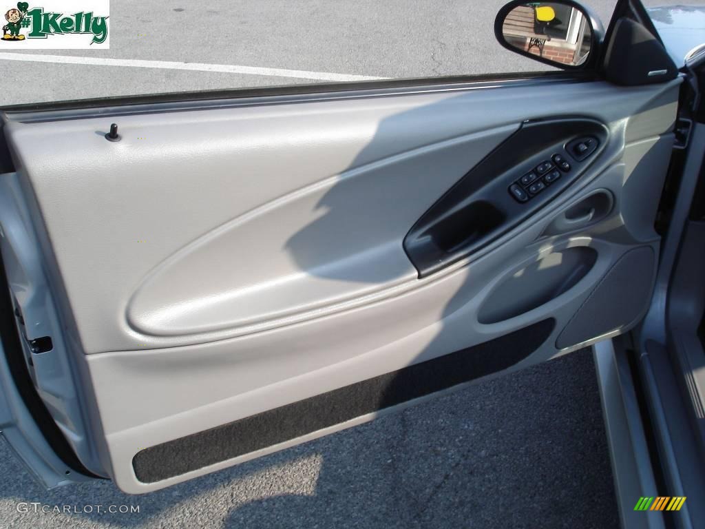 2002 Mustang V6 Convertible - Satin Silver Metallic / Medium Graphite photo #7