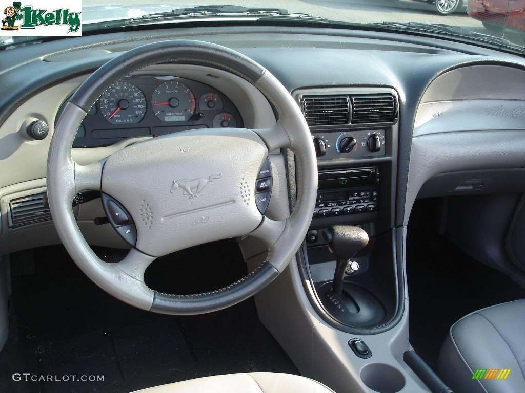 2002 Mustang V6 Convertible - Satin Silver Metallic / Medium Graphite photo #10