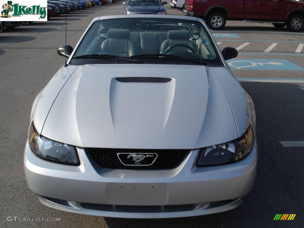 2002 Mustang V6 Convertible - Satin Silver Metallic / Medium Graphite photo #14