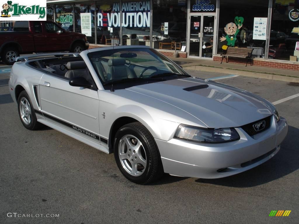 2002 Mustang V6 Convertible - Satin Silver Metallic / Medium Graphite photo #15