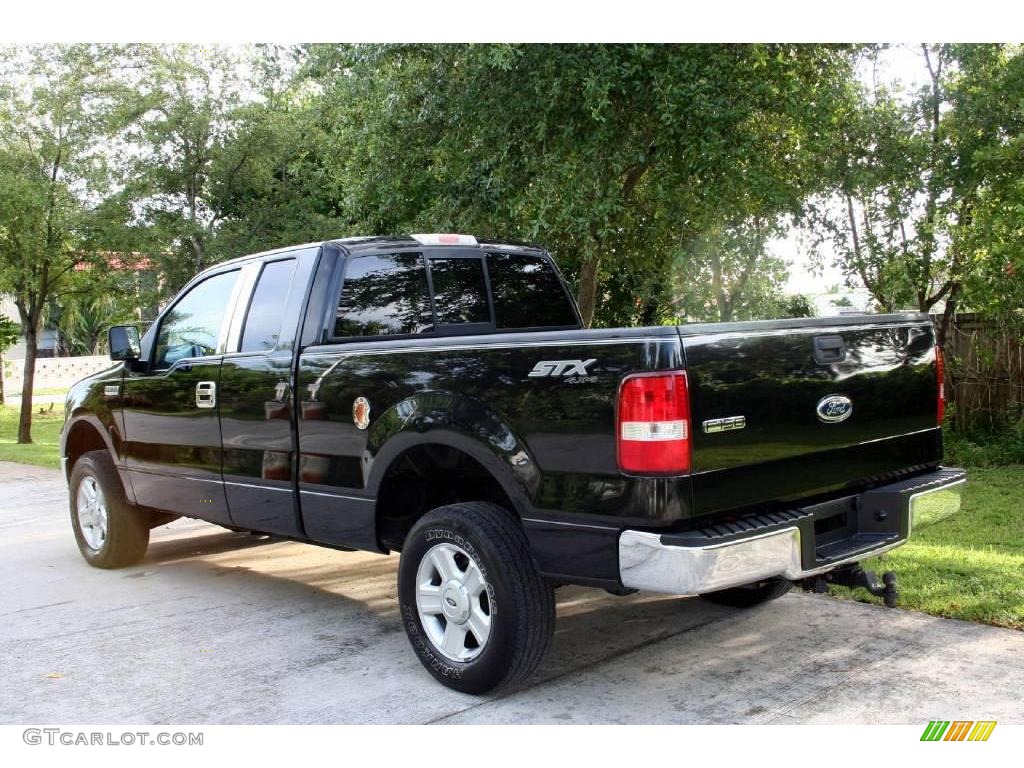 2004 F150 STX SuperCab 4x4 - Black / Medium Graphite photo #7