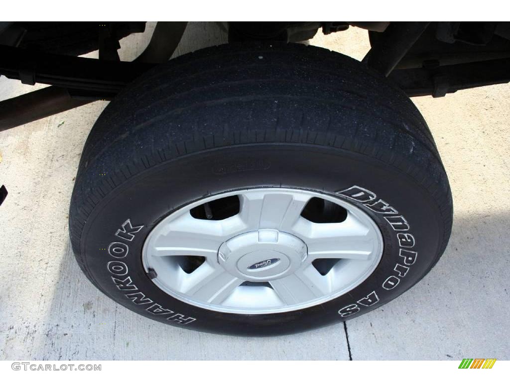 2004 F150 STX SuperCab 4x4 - Black / Medium Graphite photo #31