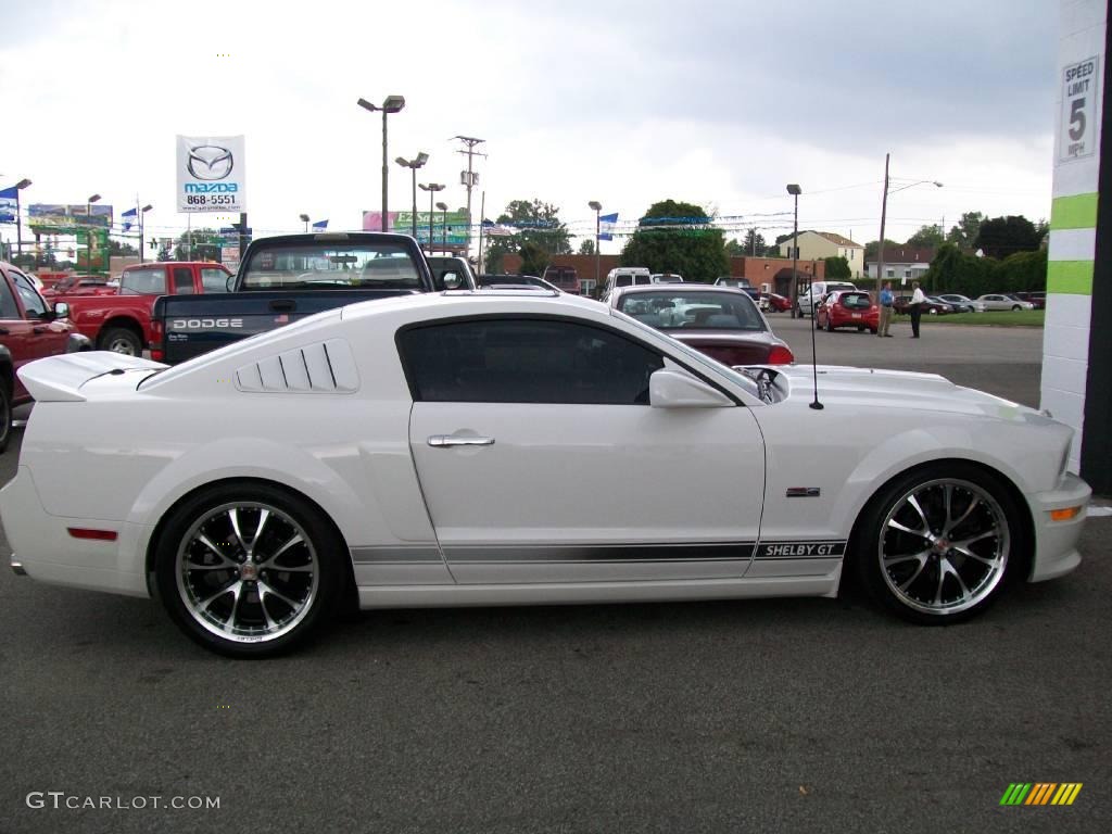 2007 Mustang Shelby GT Coupe - Performance White / Light Graphite photo #5