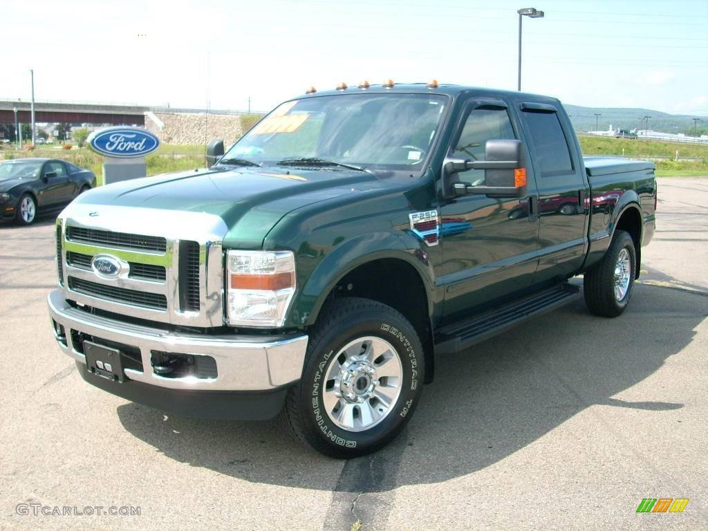 2008 F250 Super Duty XLT Crew Cab 4x4 - Forest Green Metallic / Medium Stone photo #1