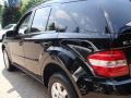 Black - ML 350 4Matic Photo No. 8