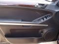 Black - ML 350 4Matic Photo No. 11