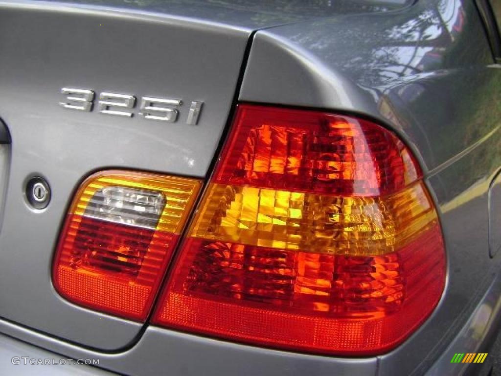 2004 3 Series 325i Sedan - Silver Grey Metallic / Black photo #17