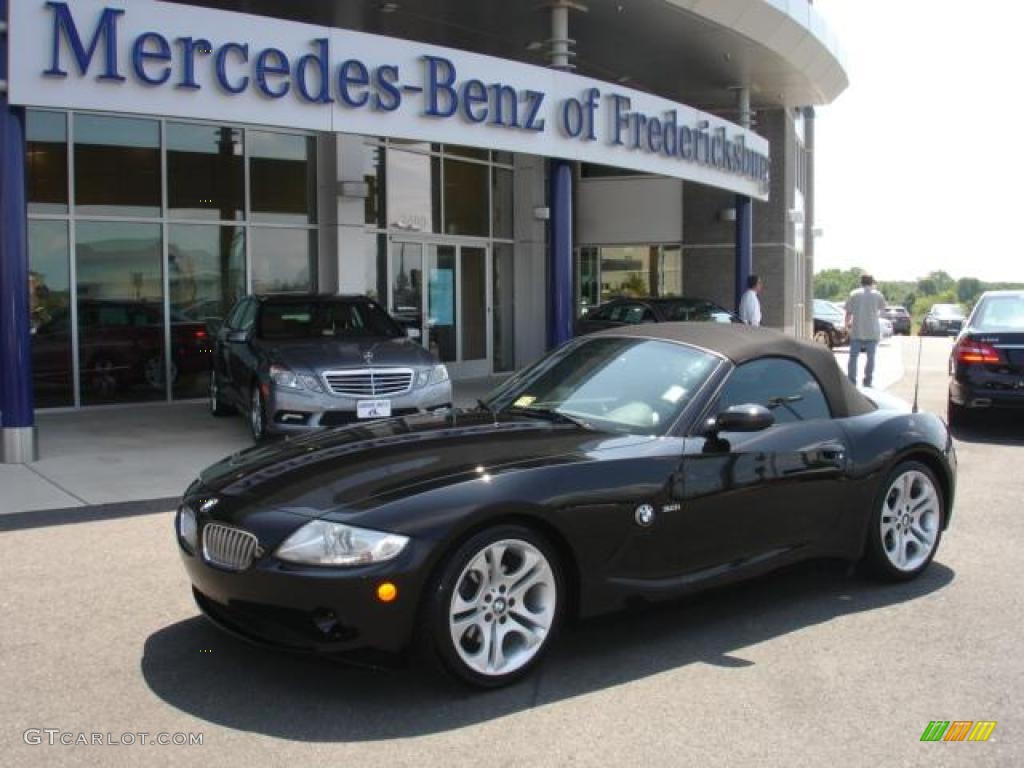 2005 Z4 3.0i Roadster - Black Sapphire Metallic / Black photo #1