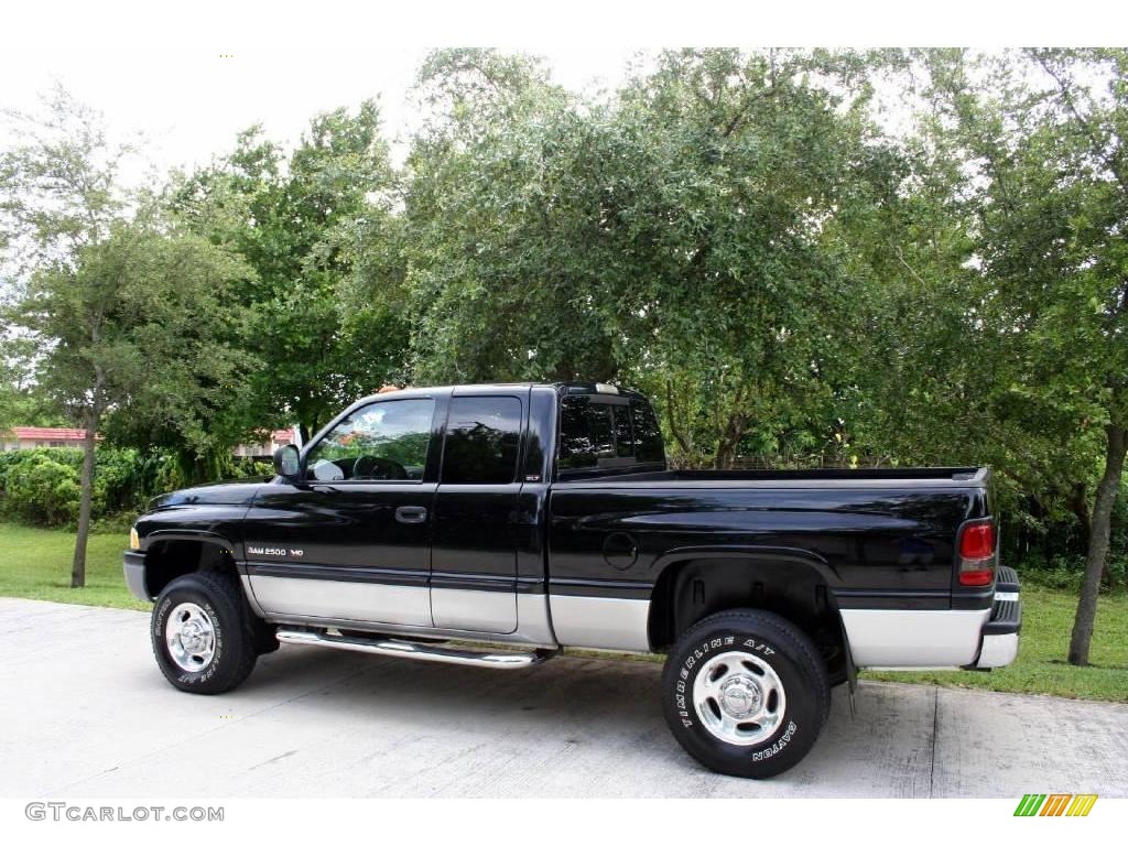 2000 Ram 2500 SLT Extended Cab 4x4 - Black / Mist Gray photo #6