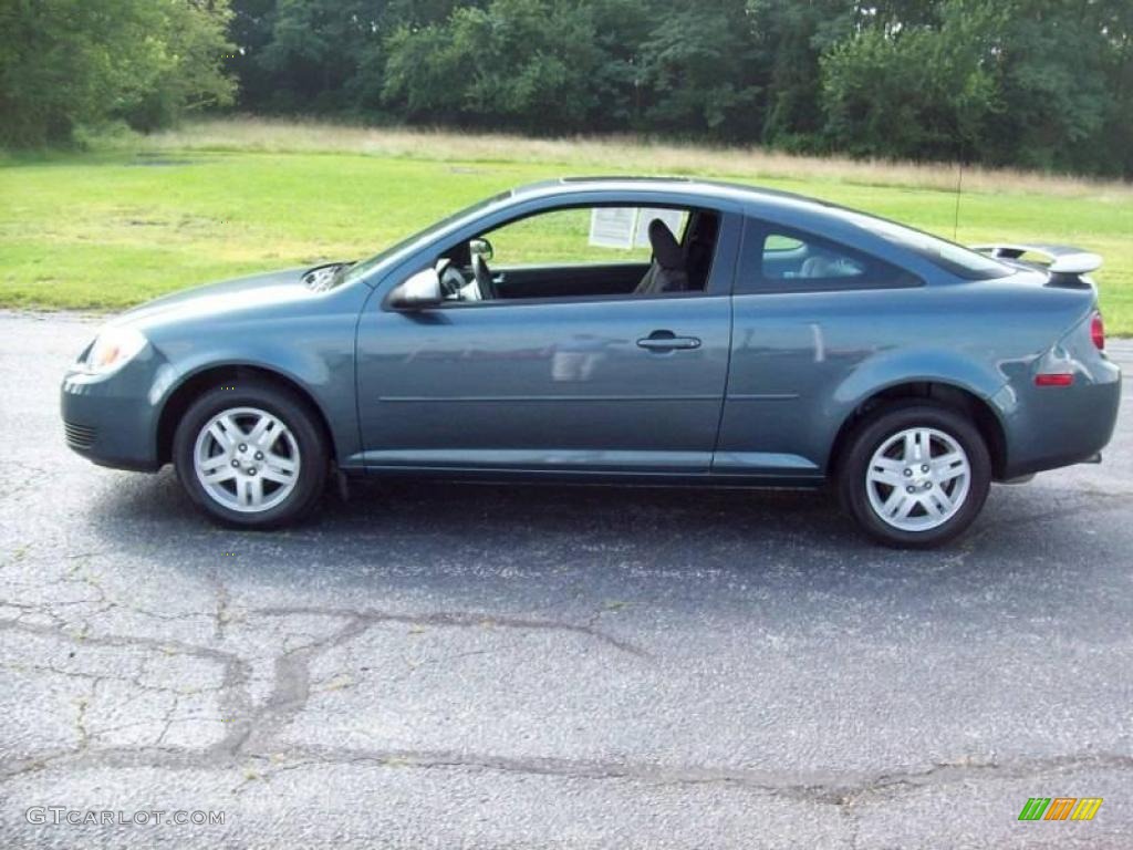 2005 Cobalt LS Coupe - Blue Granite Metallic / Ebony photo #6