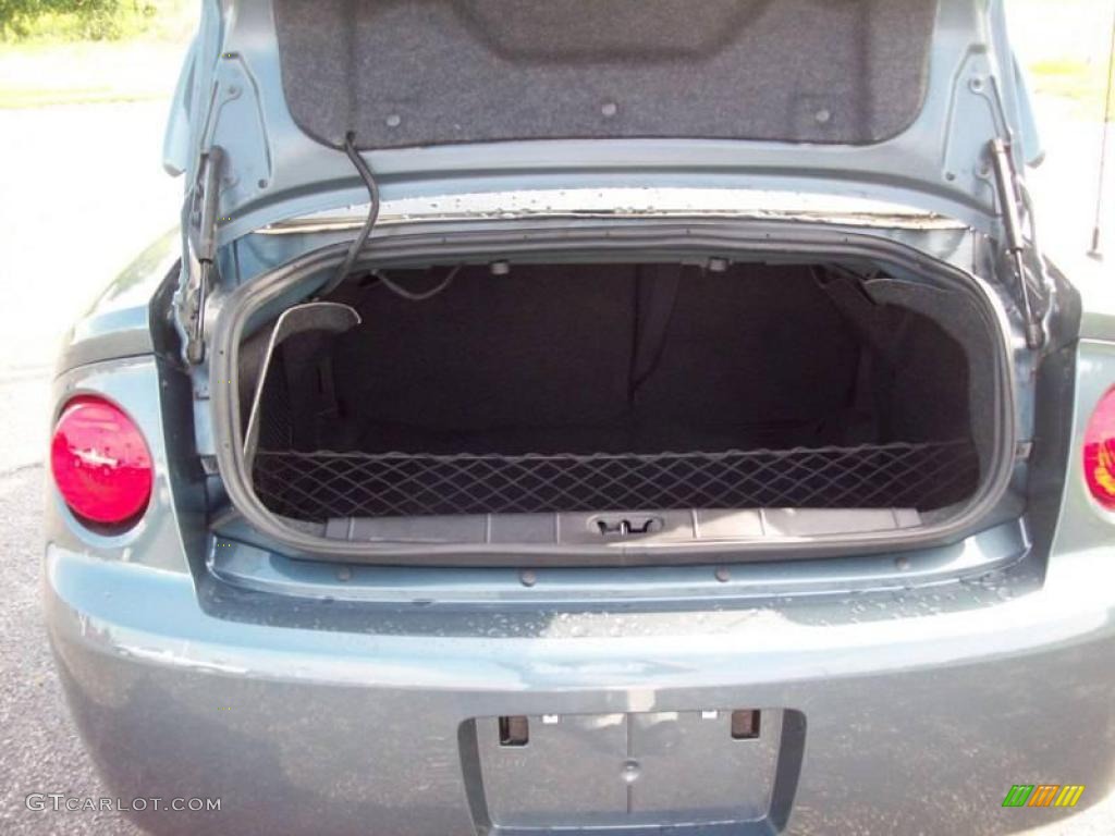 2005 Cobalt LS Coupe - Blue Granite Metallic / Ebony photo #8