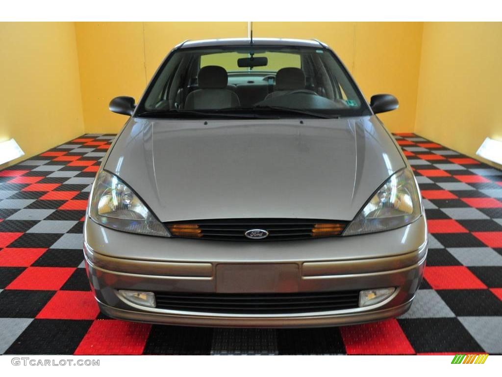 2003 Focus ZTS Sedan - Arizona Beige Metallic / Medium Parchment photo #2