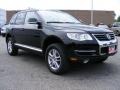 Black Uni - Touareg 2 VR6 Photo No. 7