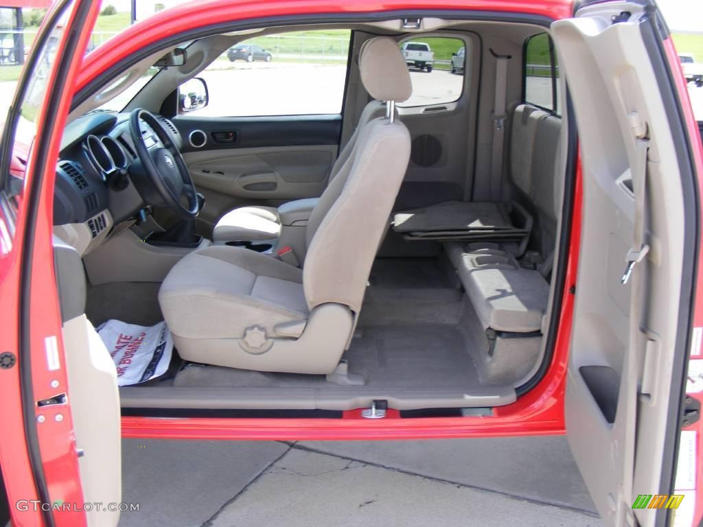 2006 Tacoma Access Cab 4x4 - Radiant Red / Taupe photo #32