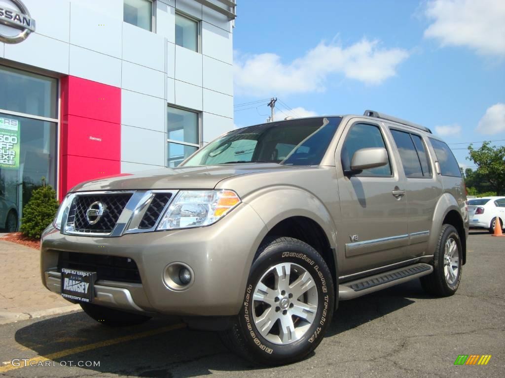 2008 Pathfinder LE V8 4x4 - Desert Stone / Graphite photo #1