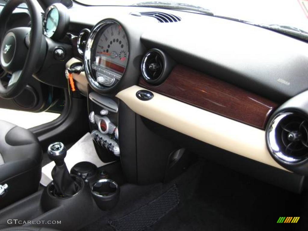 2008 Cooper S Clubman - British Racing Green Metallic / Punch Carbon Black photo #16