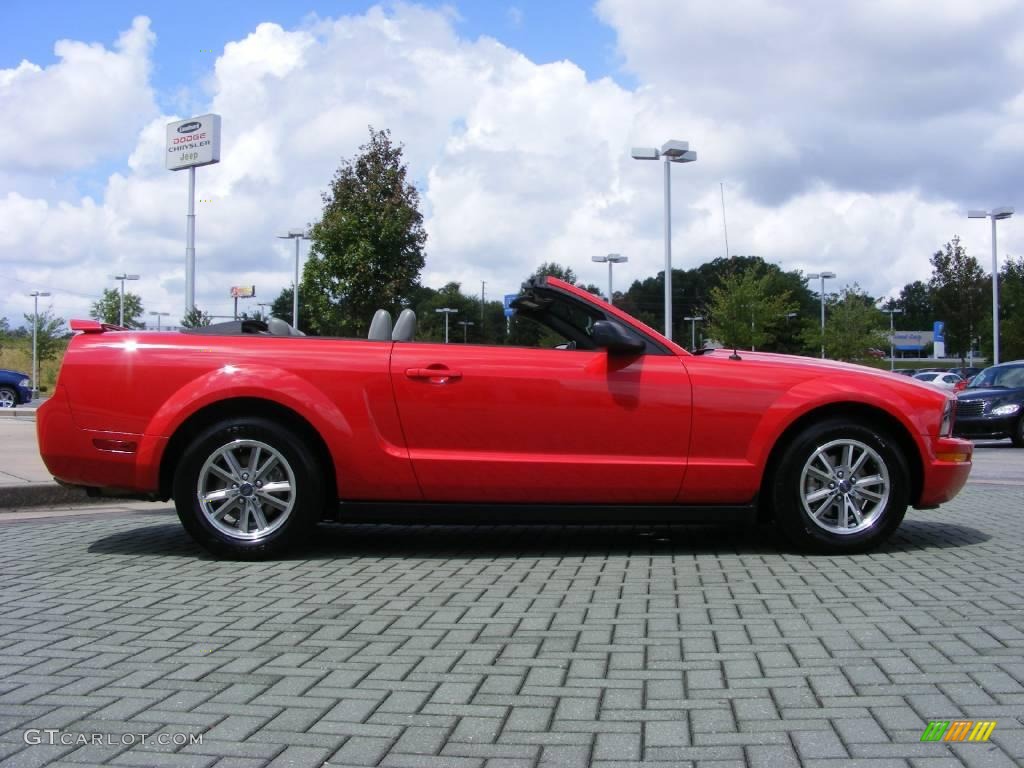 2005 Mustang V6 Premium Convertible - Torch Red / Light Graphite photo #6