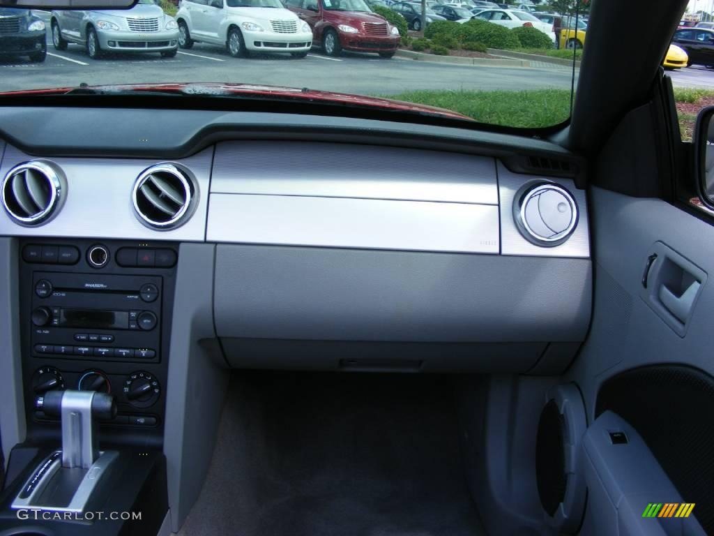 2005 Mustang V6 Premium Convertible - Torch Red / Light Graphite photo #15