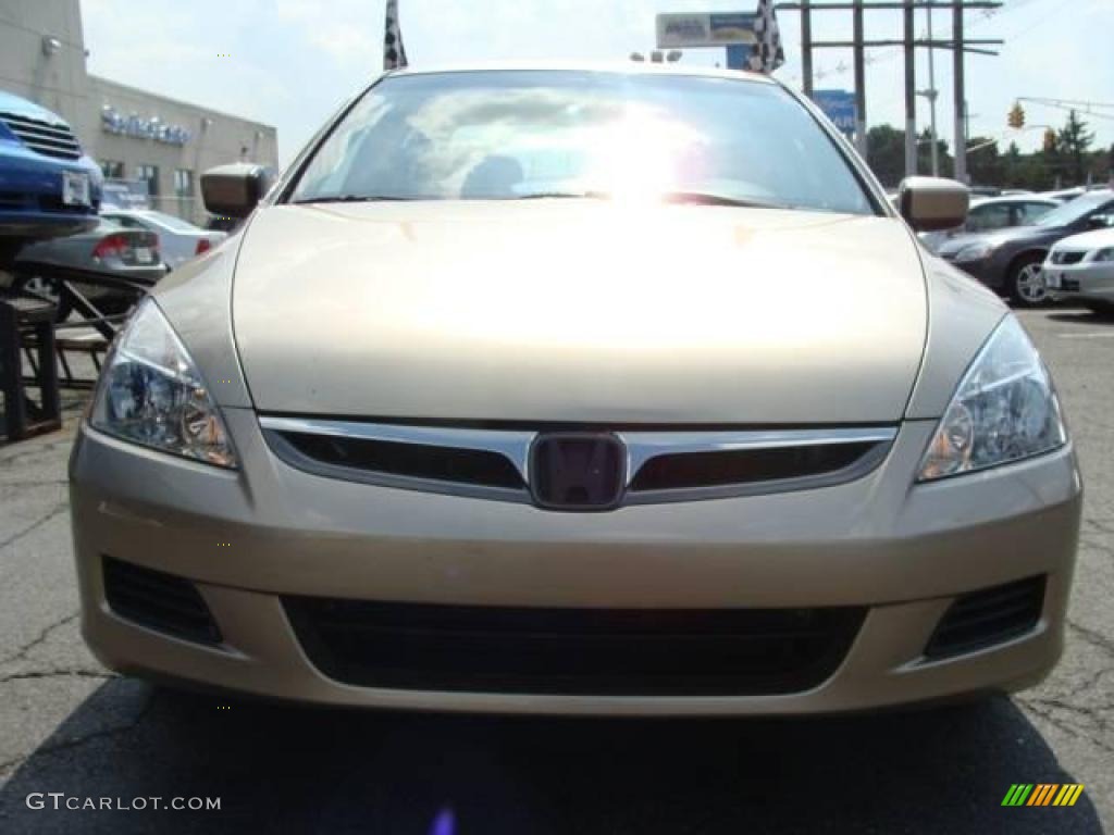 2006 Accord LX Sedan - Desert Mist Metallic / Ivory photo #2