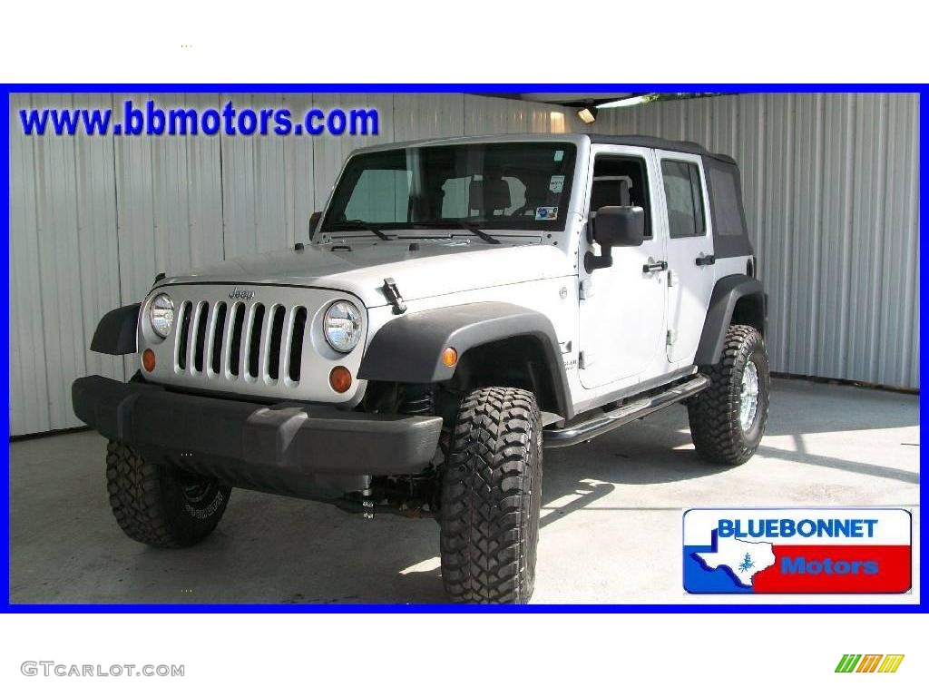 Bright Silver Metallic Jeep Wrangler Unlimited