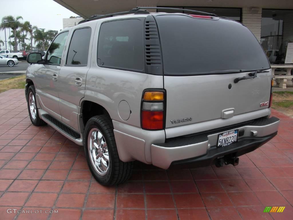 2004 Yukon Denali AWD - Silver Birch Metallic / Stone Gray photo #3