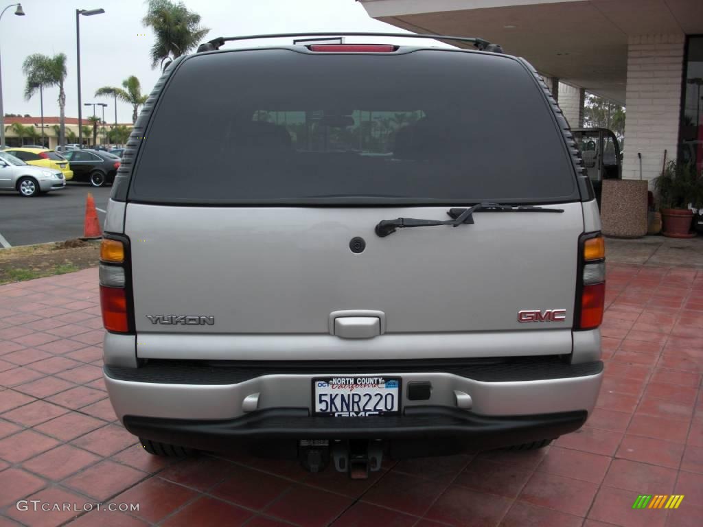 2004 Yukon Denali AWD - Silver Birch Metallic / Stone Gray photo #4