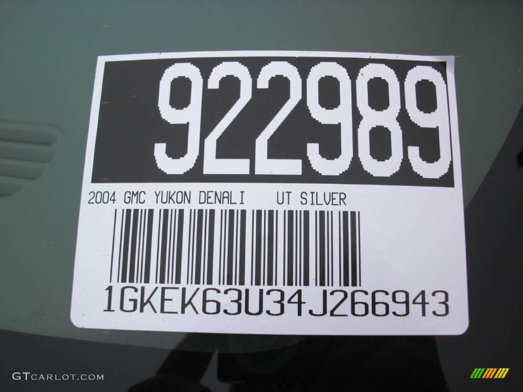 2004 Yukon Denali AWD - Silver Birch Metallic / Stone Gray photo #10