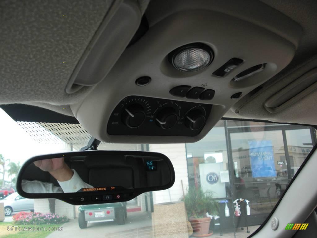 2004 Yukon Denali AWD - Silver Birch Metallic / Stone Gray photo #12