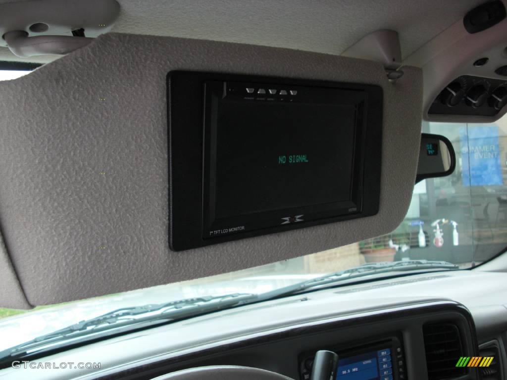 2004 Yukon Denali AWD - Silver Birch Metallic / Stone Gray photo #14