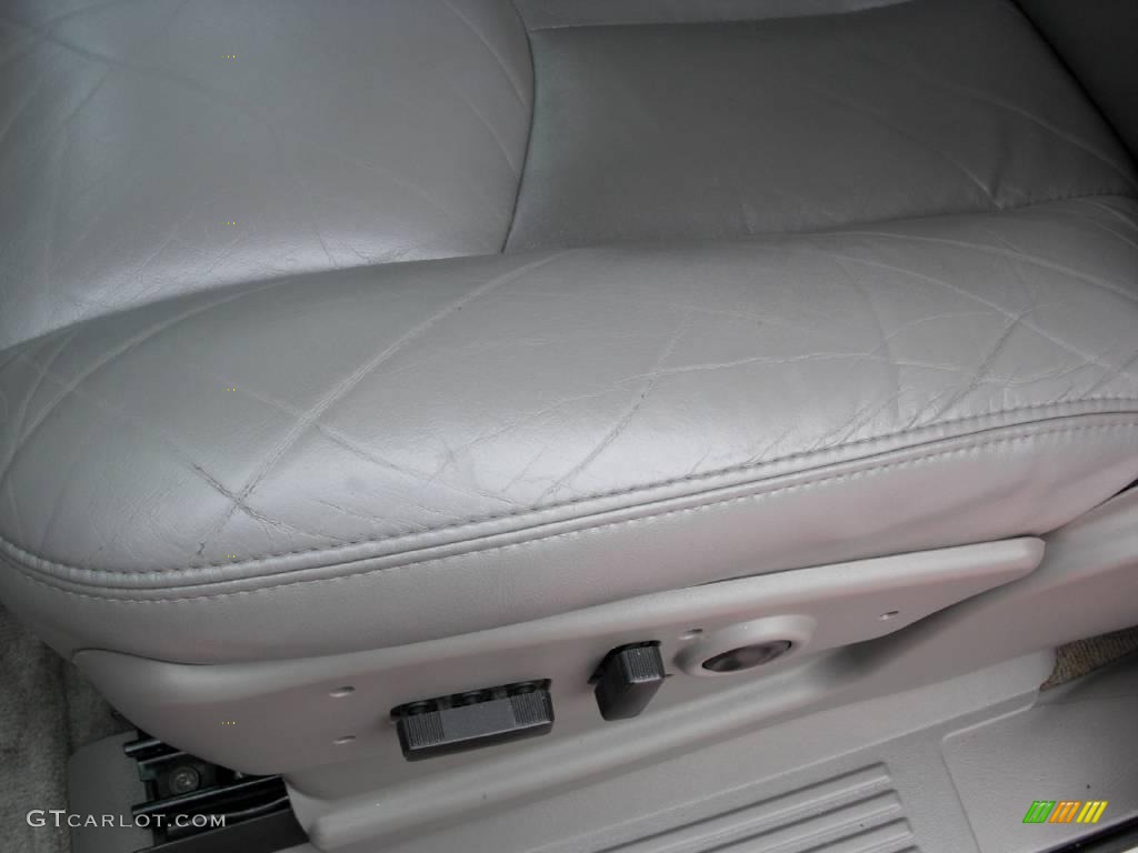 2004 Yukon Denali AWD - Silver Birch Metallic / Stone Gray photo #26