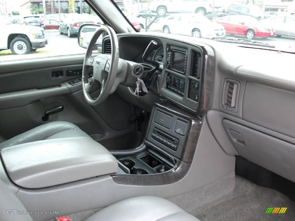 2004 Yukon Denali AWD - Silver Birch Metallic / Stone Gray photo #40