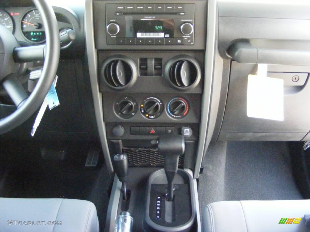 2009 Wrangler X 4x4 - Surf Blue Pearl Coat / Dark Slate Gray/Medium Slate Gray photo #10
