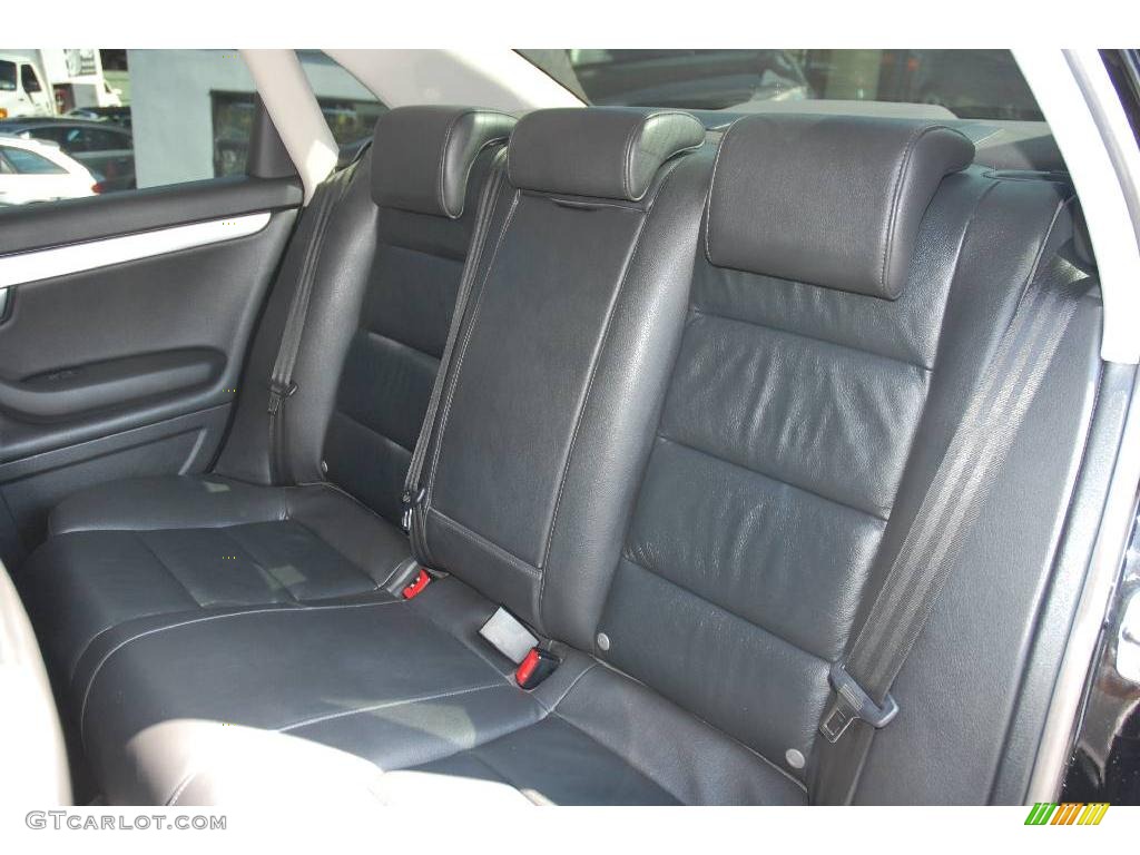 2007 A4 2.0T quattro Sedan - Brilliant Black / Ebony photo #18