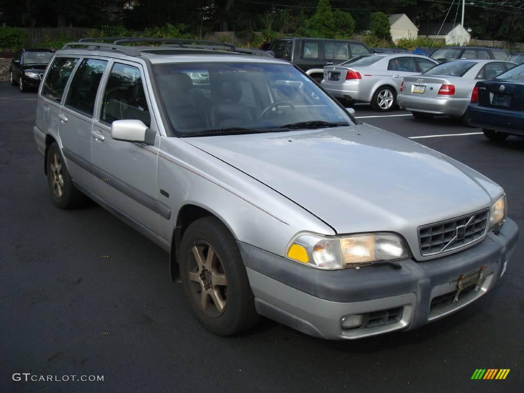 1998 V70 XC AWD - Silver Metallic / Gray photo #4