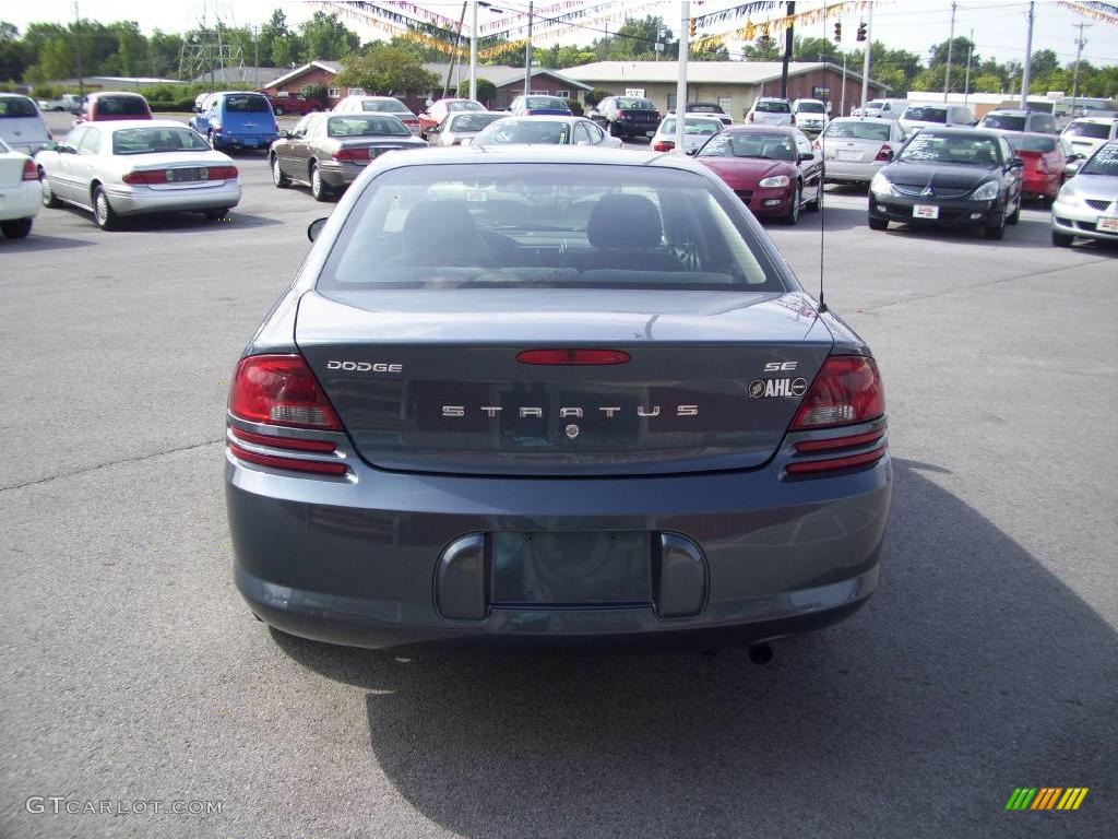 2002 Stratus SE Sedan - Steel Blue Pearl / Dark Slate Gray photo #4